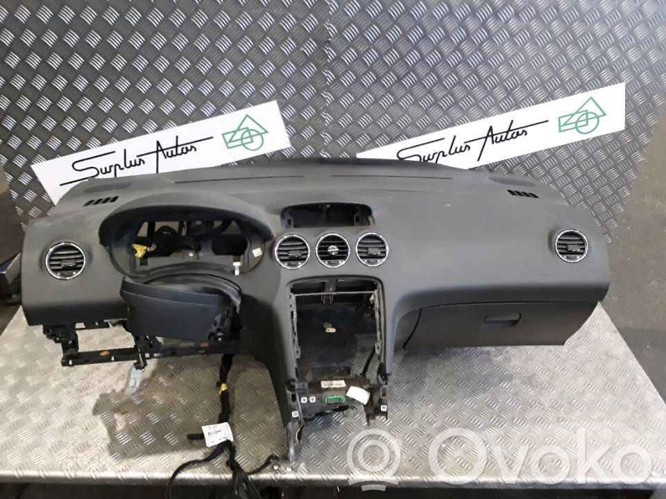 Peugeot 3008 I Panelis 