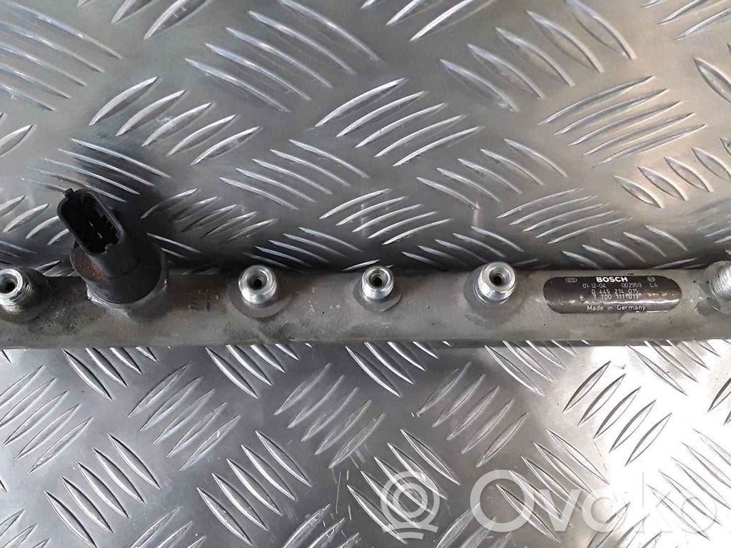 Renault Scenic I Tuyau de conduite principale de carburant 