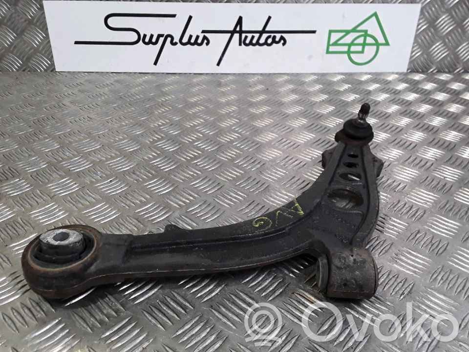 Fiat Punto (176) Wahacz przedni 