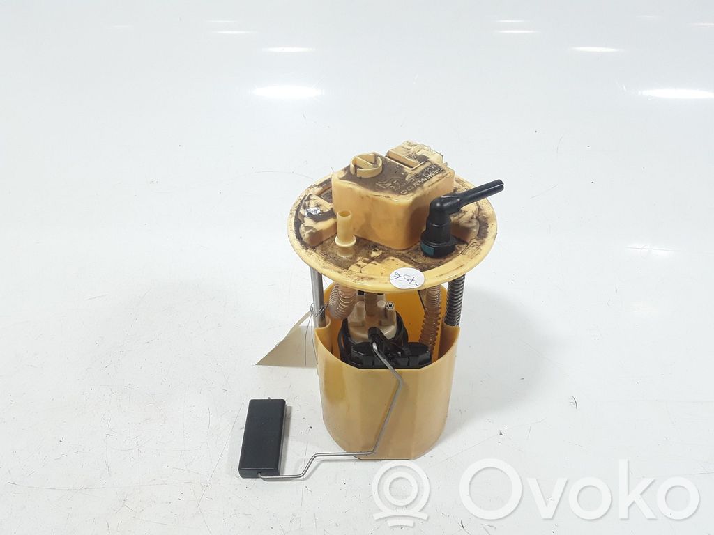 Opel Corsa A Polttoainesäiliön pumppu 