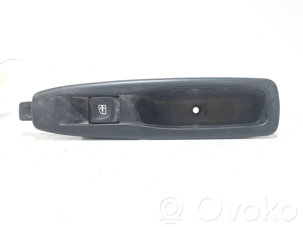 Renault Clio IV Elektrisko logu slēdzis 