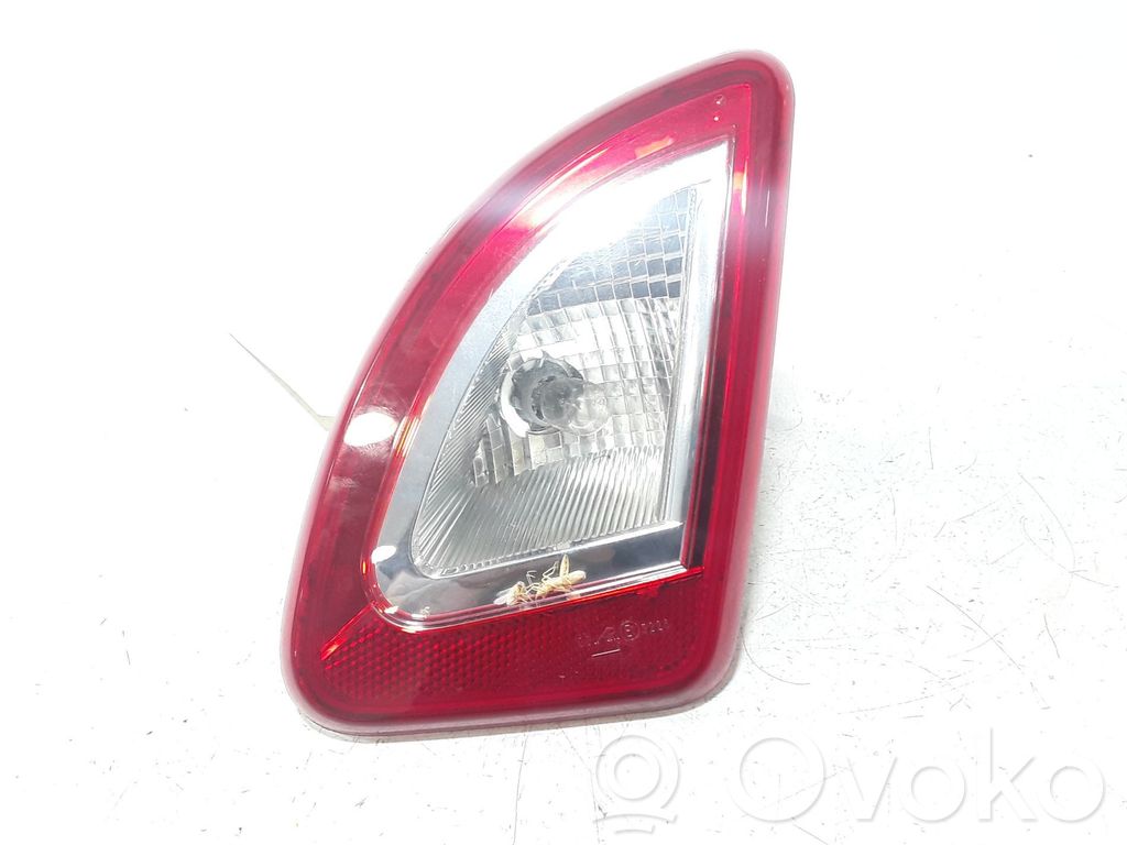 Renault Twingo II Lampy tylnej klapy bagażnika 
