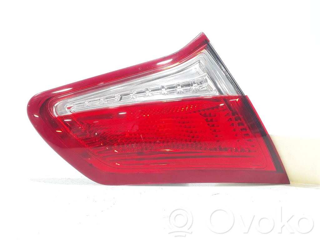 Citroen C4 II Lampy tylnej klapy bagażnika 