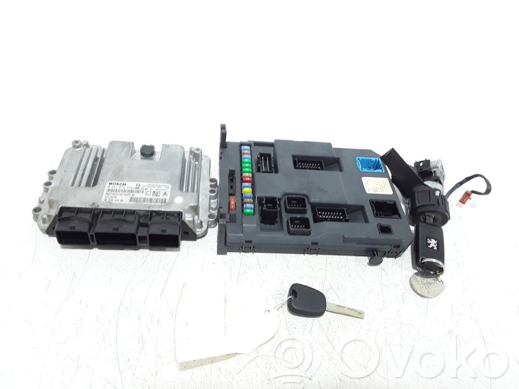 Peugeot 207 Juego de cerradura y set ECU del motor 