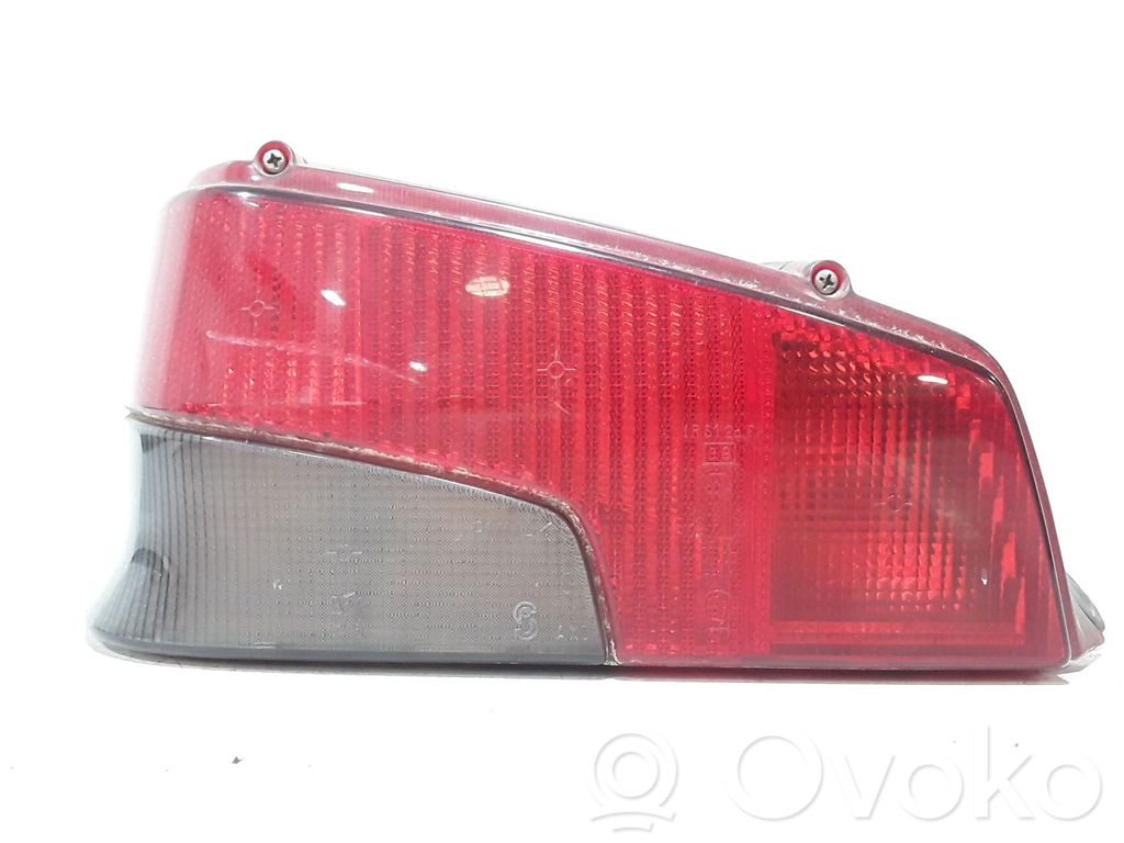 Peugeot 106 Aizmugurējais lukturis virsbūvē 