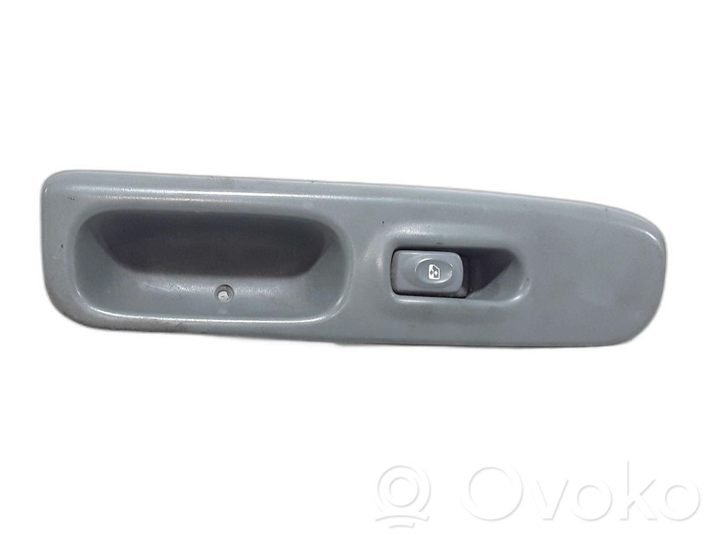 Renault Twingo I Electric window control switch 
