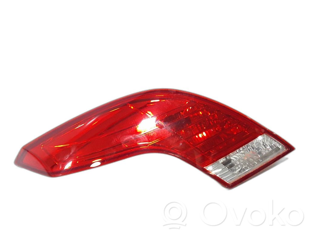 Ford Focus Tailgate rear/tail lights 