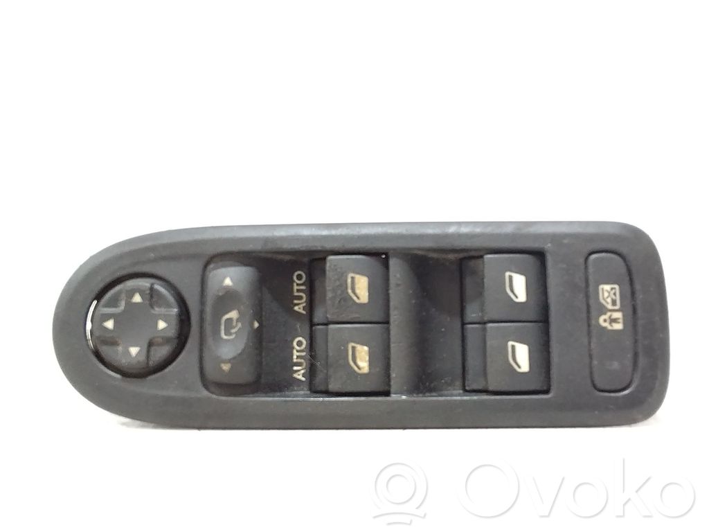 Citroen C3 Electric window control switch 