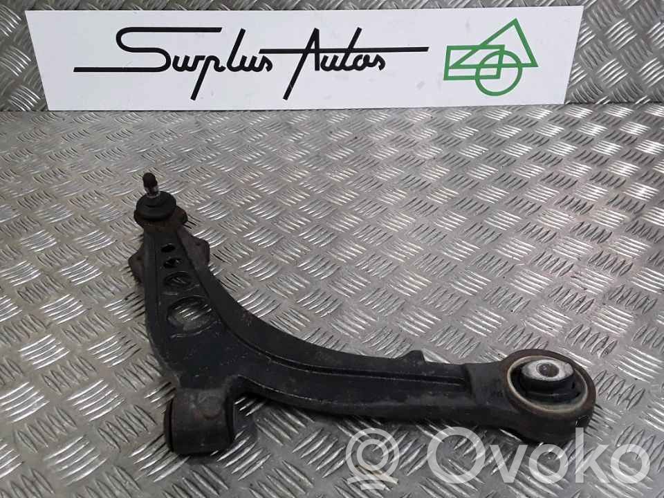 Fiat Punto (176) Wahacz przedni 