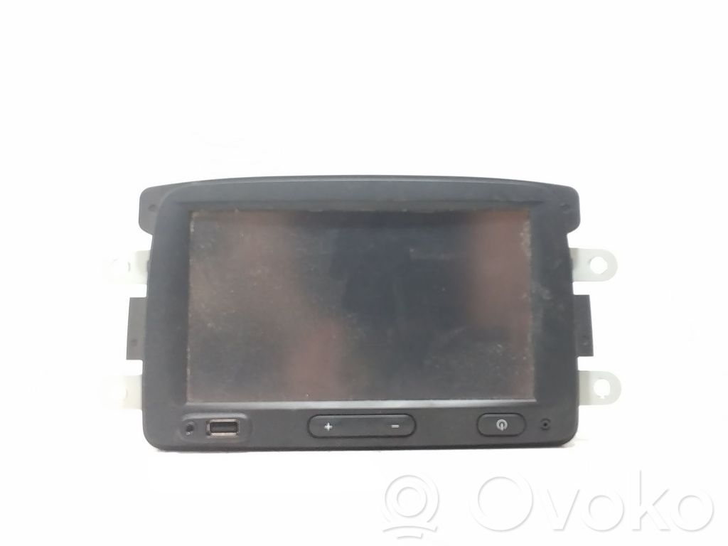 Dacia Sandero II Panel / Radioodtwarzacz CD/DVD/GPS 