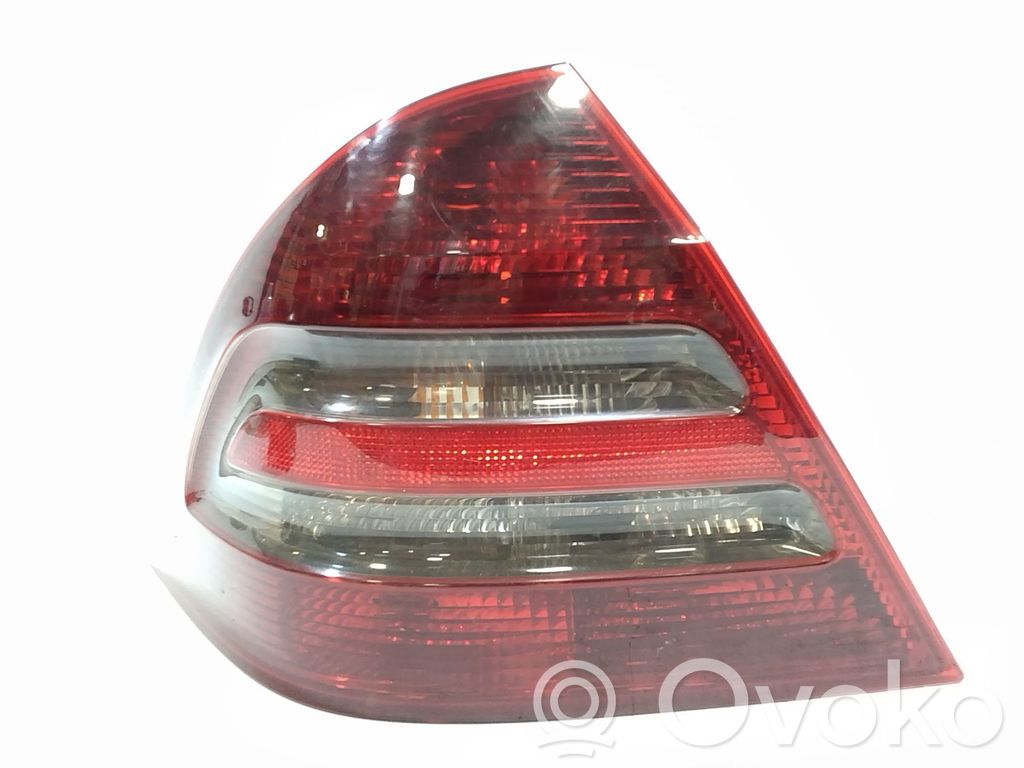 Mercedes-Benz C W203 Rückleuchte Heckleuchte 