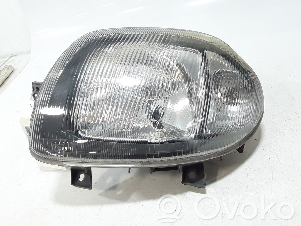 Renault Clio II Lampa przednia 