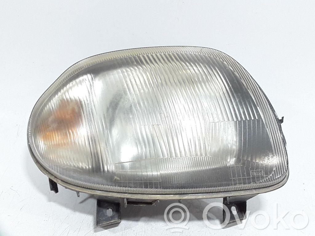Renault Clio II Lampa przednia 