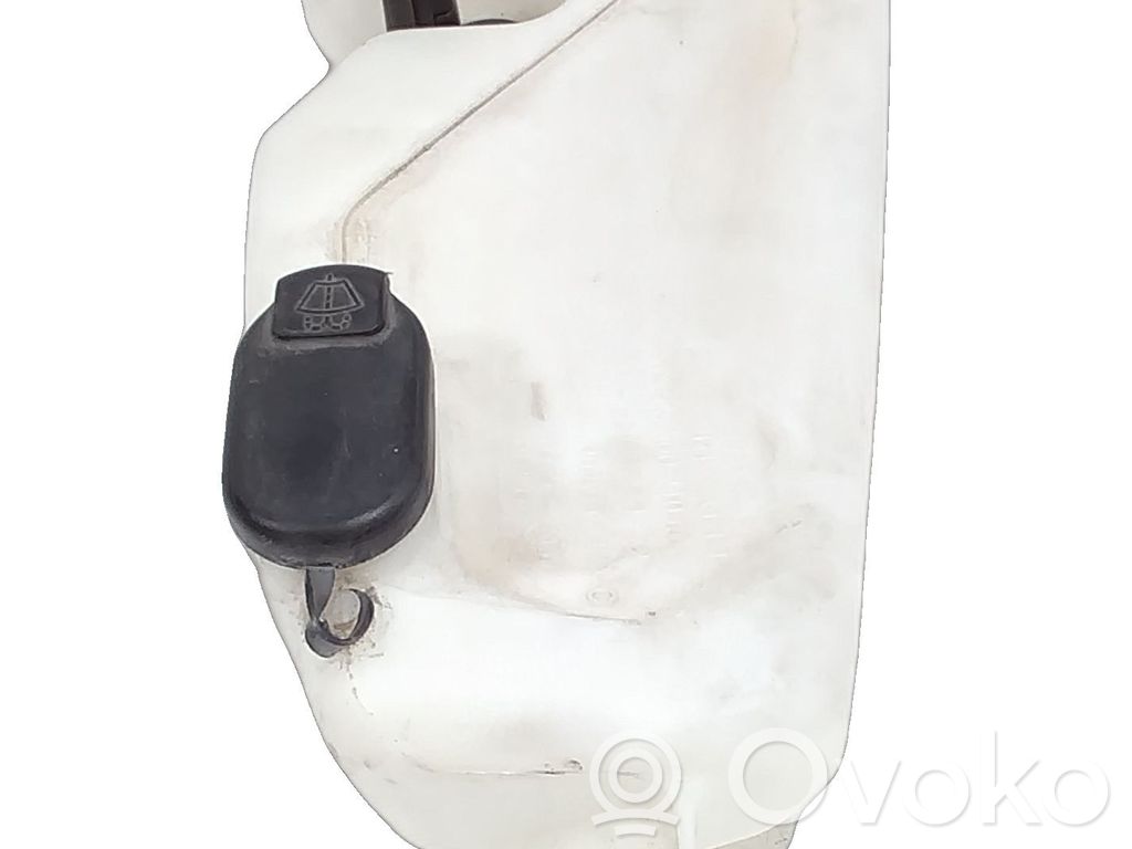 Dacia Duster Windshield washer fluid reservoir/tank 