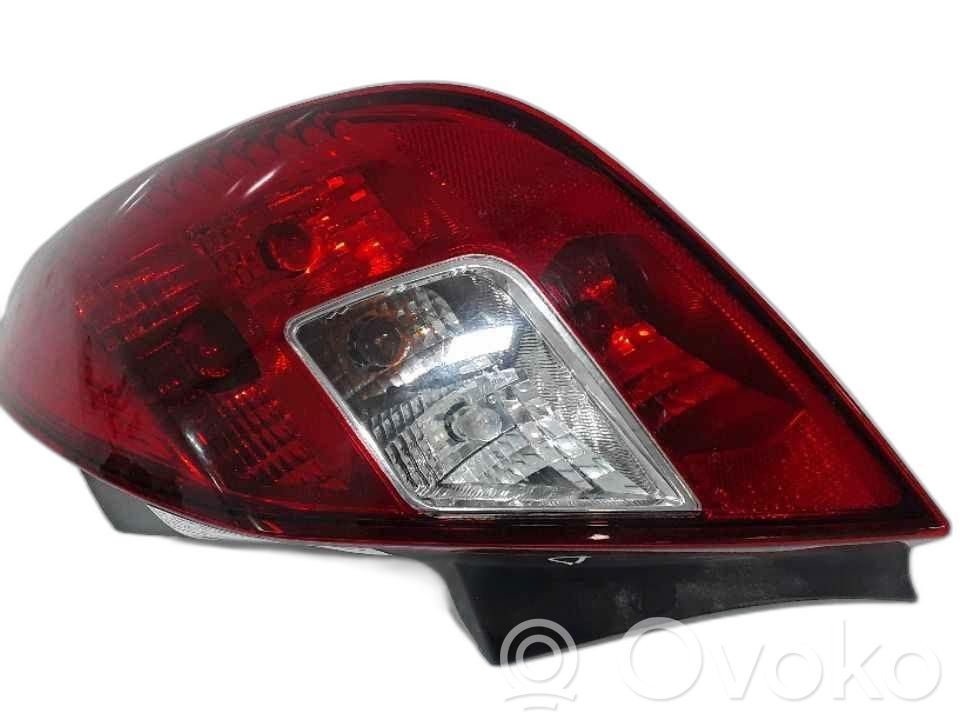Opel Corsa D Lampă spate în caroserie 