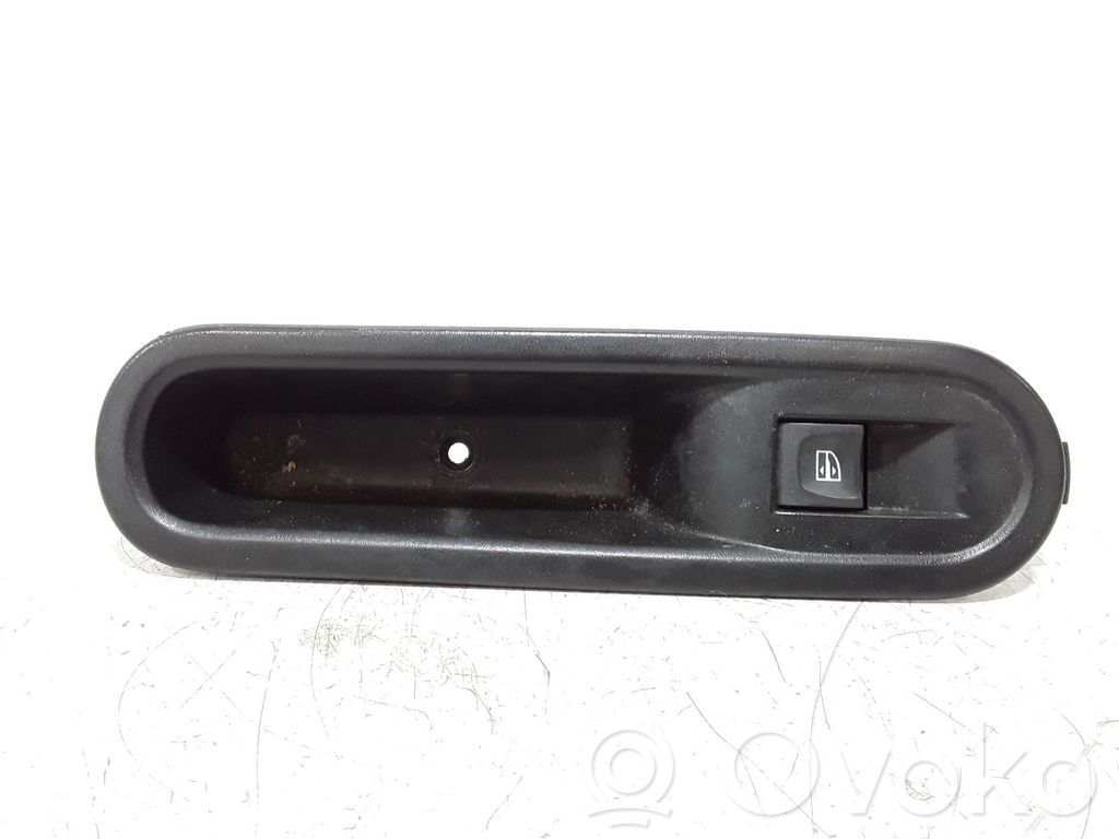 Renault Twingo III Interrupteur commade lève-vitre