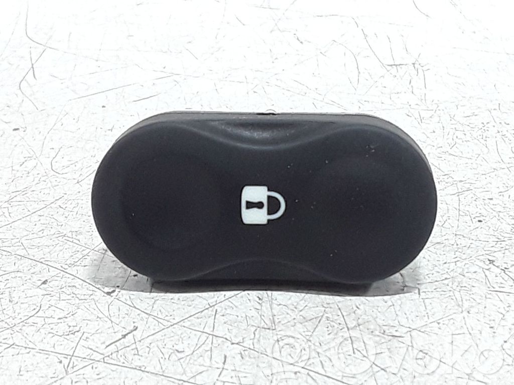 Dacia Duster Central locking switch button