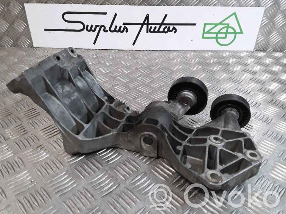 Mercedes-Benz A W169 Supporto del generatore/alternatore