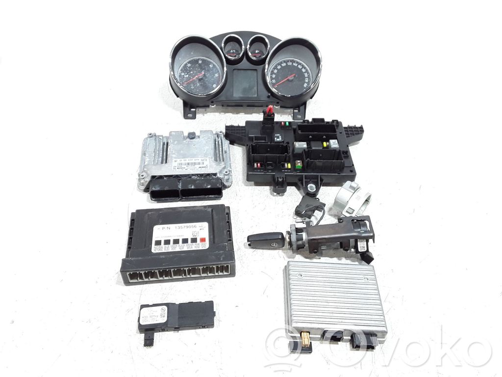 Opel Astra J Komputer / Sterownik ECU i komplet kluczy 