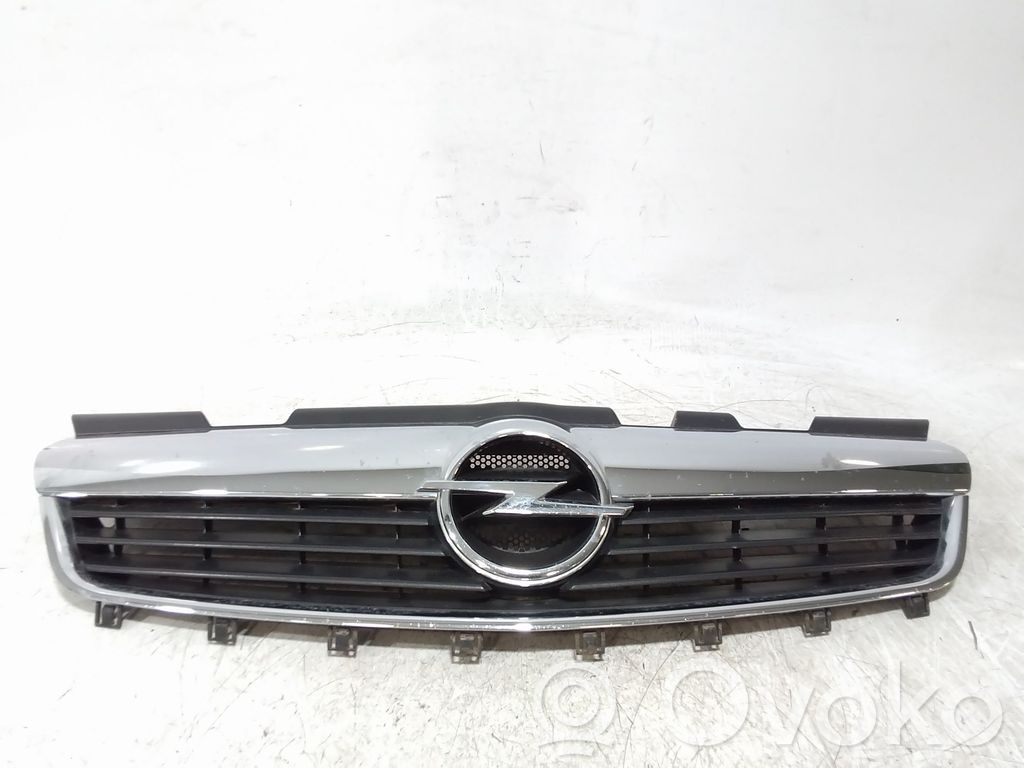 Opel Zafira B Griglia superiore del radiatore paraurti anteriore