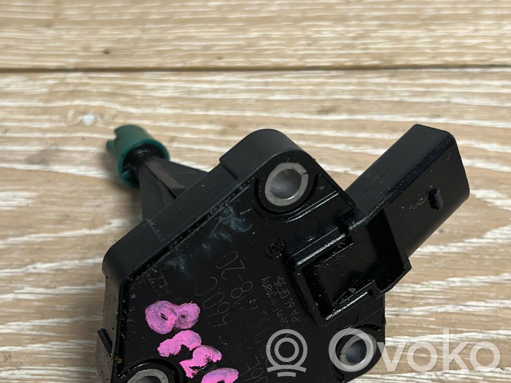 Oil level sensor   06E907660C
