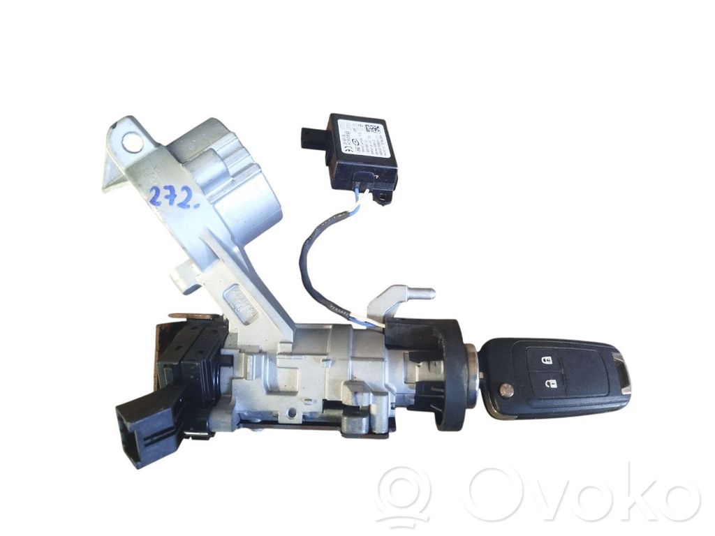 Opel Insignia A Ignition lock 