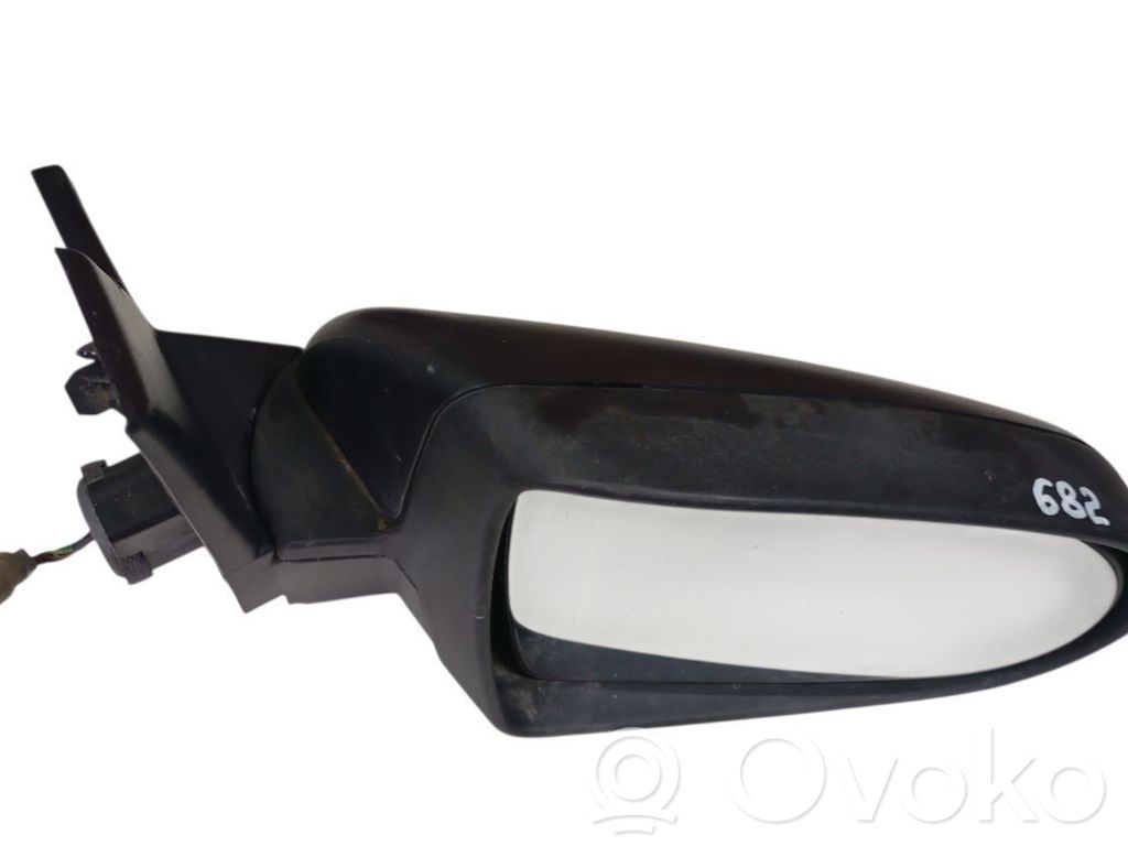 Mitsubishi Colt Front door electric wing mirror 