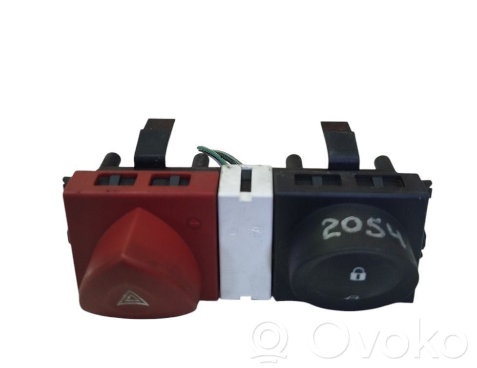 Renault Laguna II Hazard light switch 