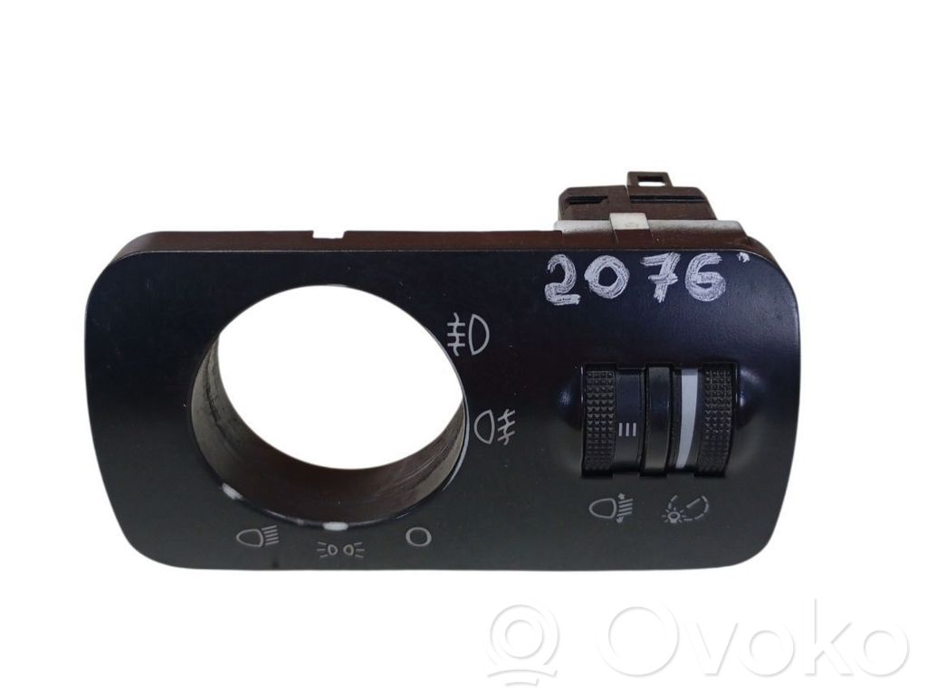 Audi A3 S3 8L Headlight level height control switch 