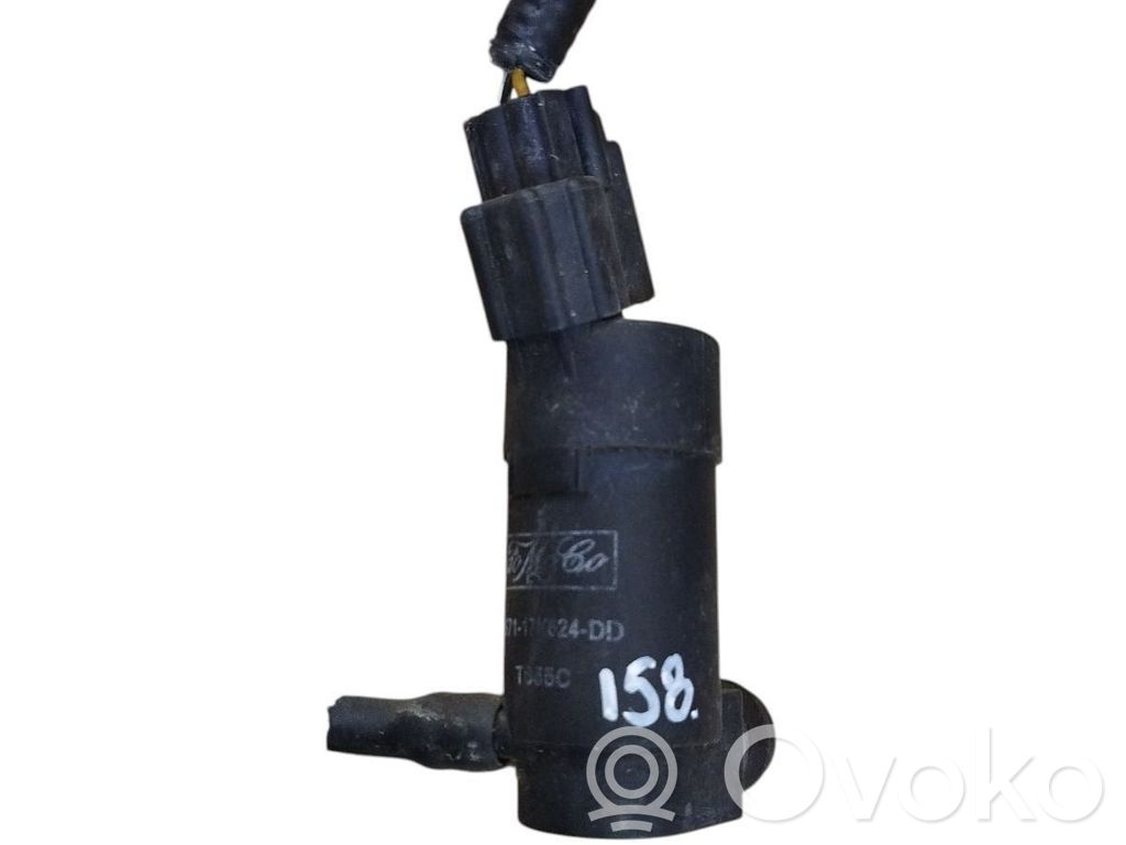 Volvo S40 Windscreen/windshield washer pump 