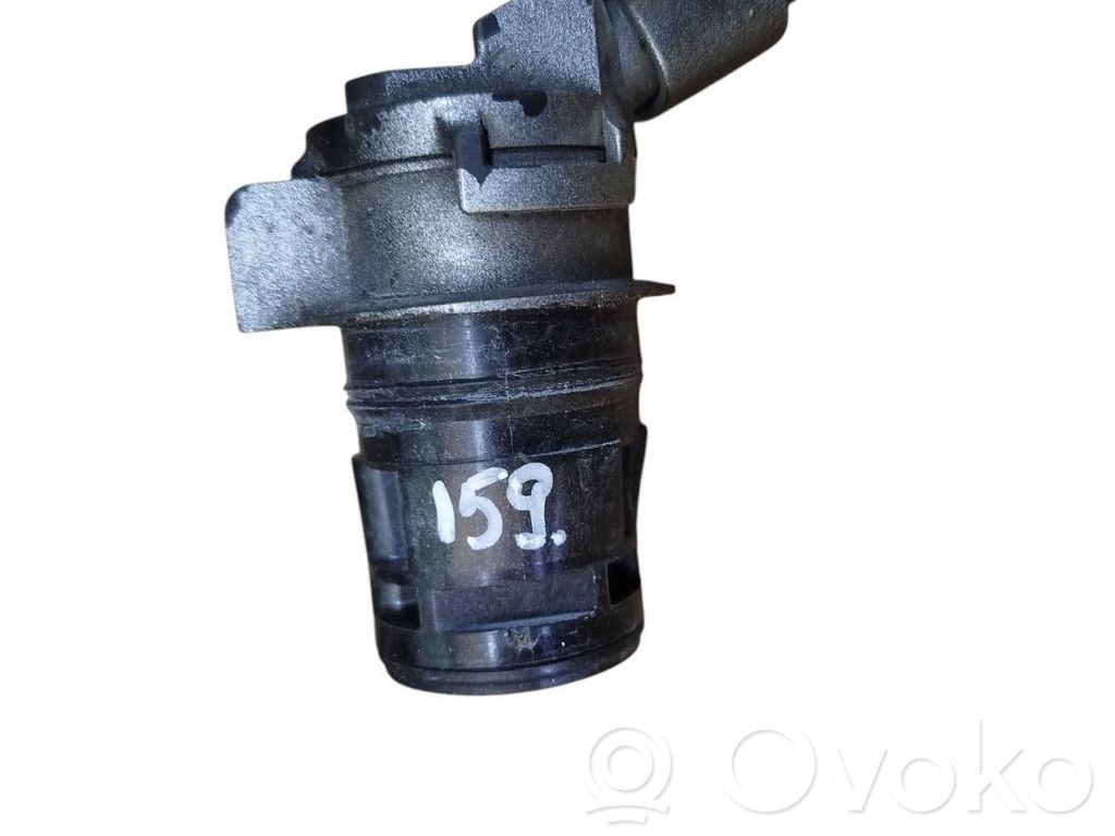 Mazda 3 III Windscreen/windshield washer pump 