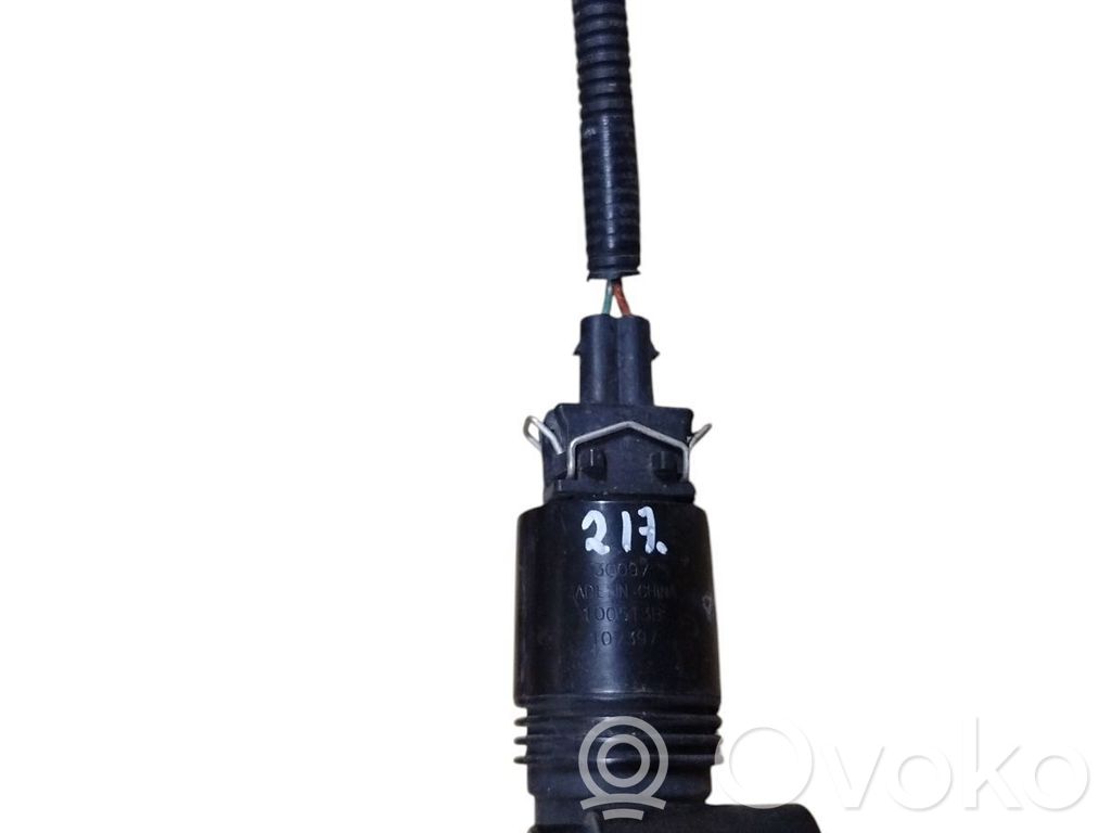 Nissan Note (E11) Windscreen/windshield washer pump 