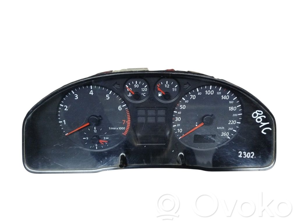 Audi A4 S4 B5 8D Speedometer (instrument cluster) 