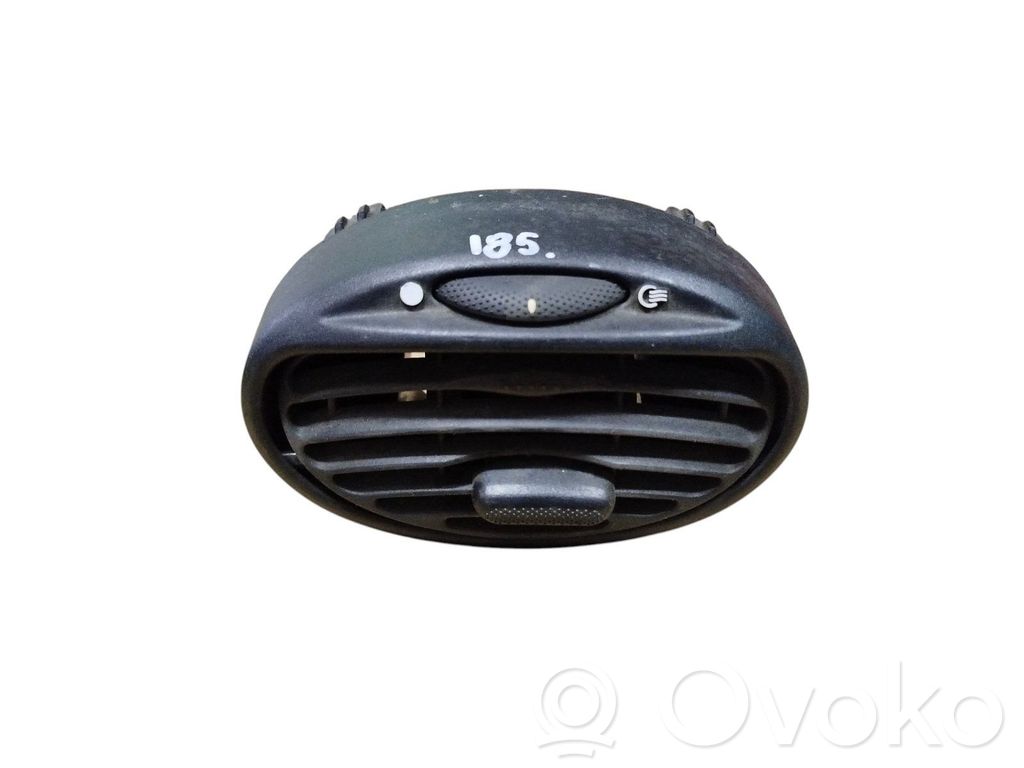 Ford Focus Centrinės oro grotelės 