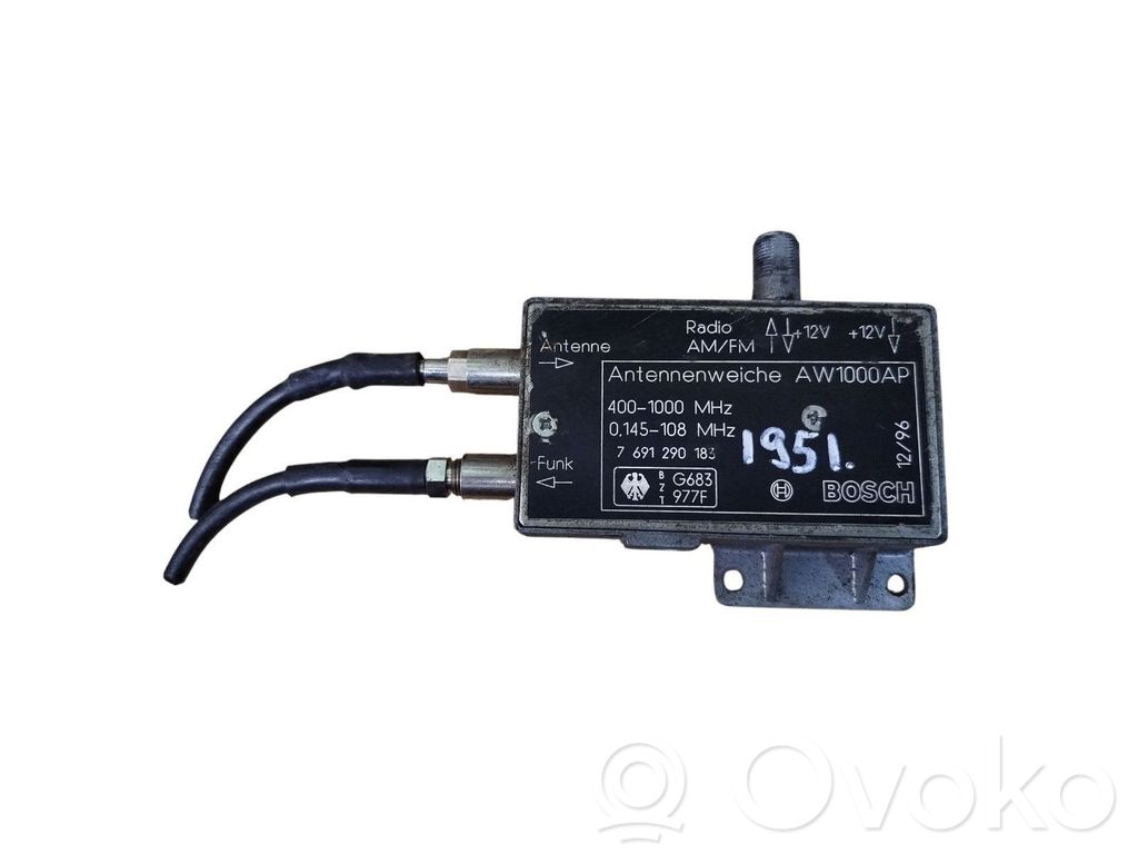 Volkswagen PASSAT B3 Antenos stiprintuvas 