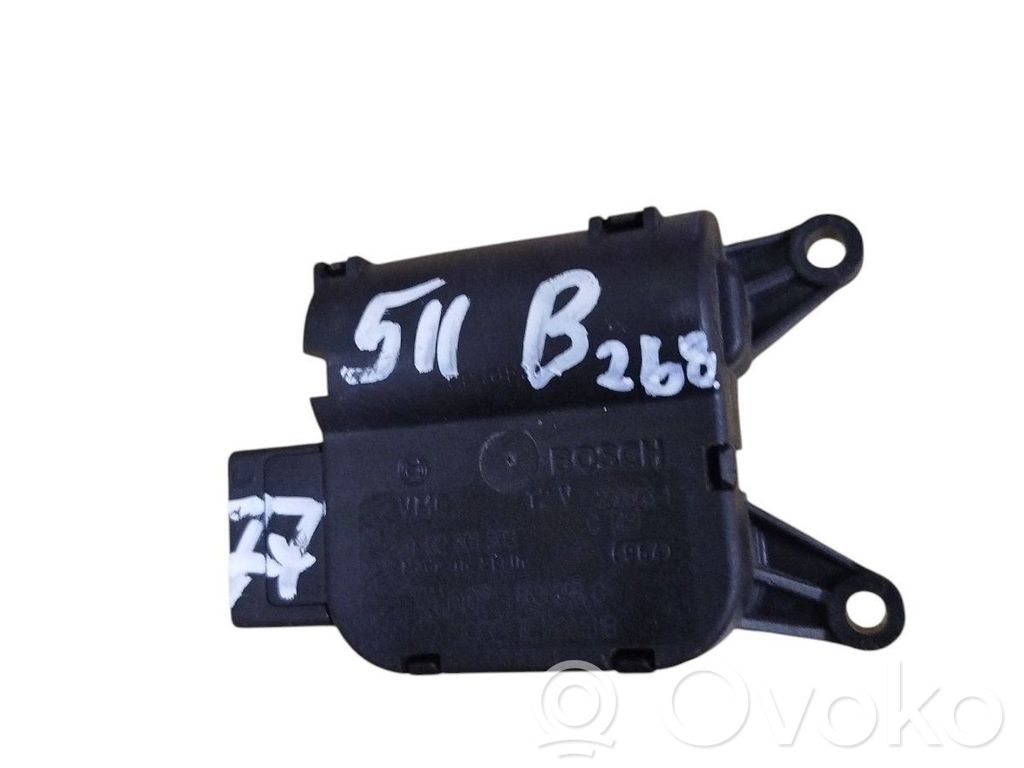 Audi A4 S4 B6 8E 8H Silniczek nagrzewnicy 