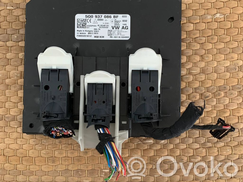 Volkswagen PASSAT B8 Modulo comfort/convenienza 