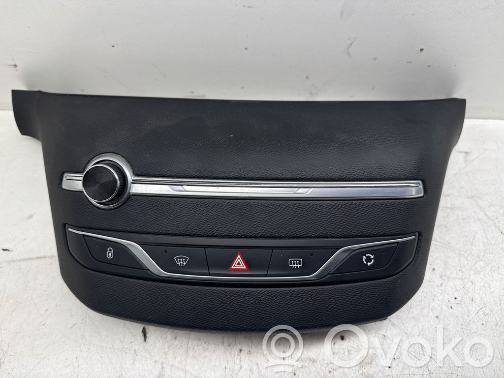 Peugeot 308 Przyciski multifunkcyjne 