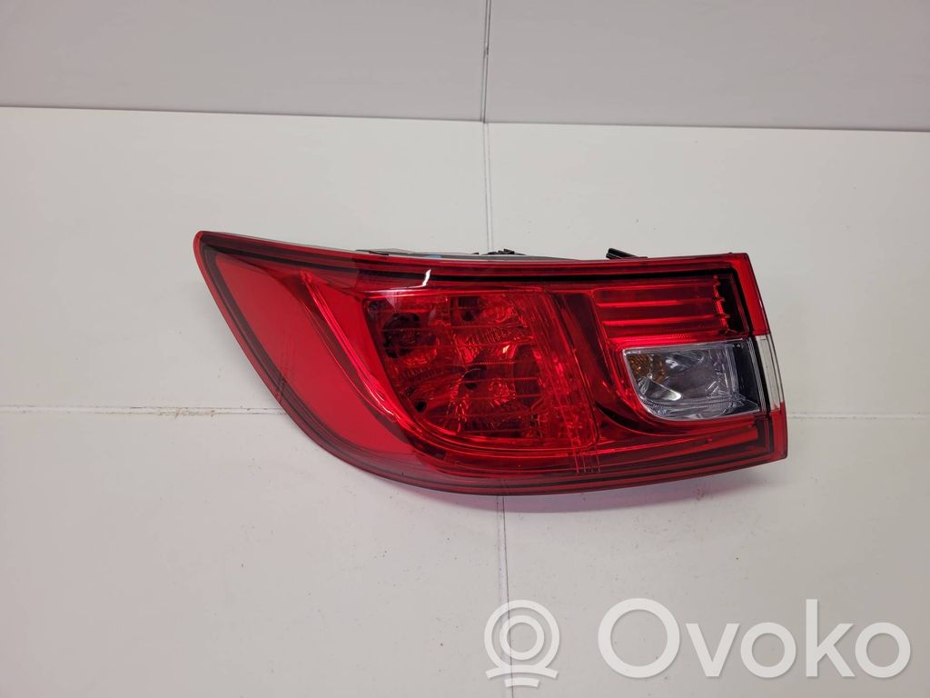 Rear/tail lights   265553021R