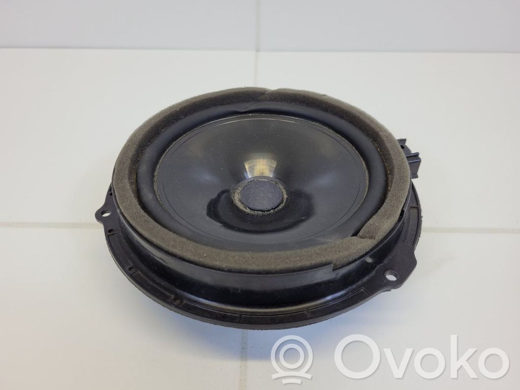 Rear door speaker   JX7T18808AB