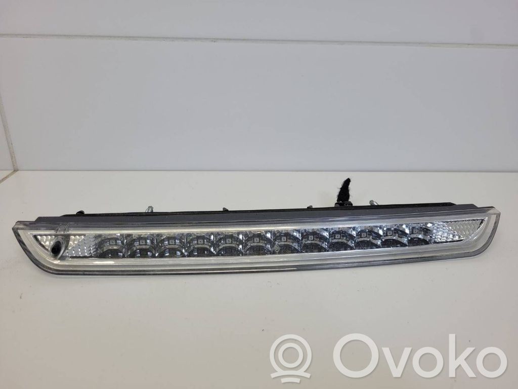 Kolmas/lisäjarruvalo   A052480