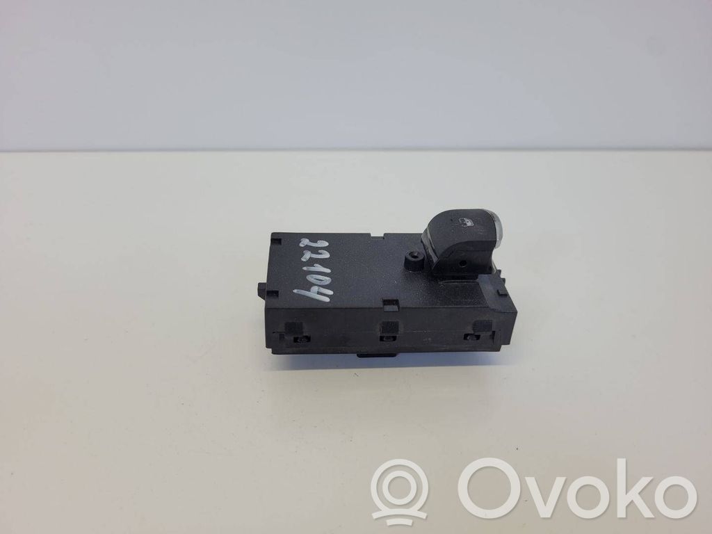 Alfa Romeo Stelvio Przyciski szyb 