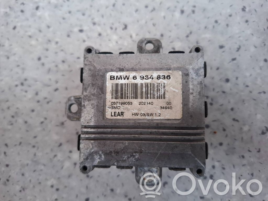 Unité de commande / module Xénon   6934836,202140,037199053