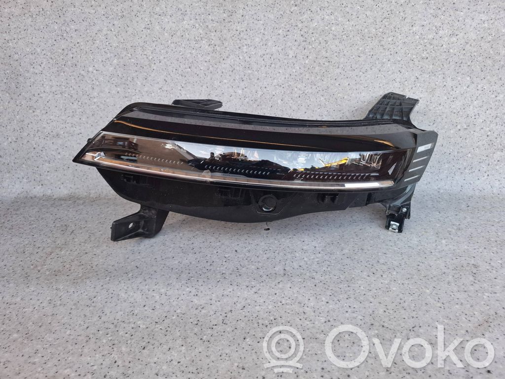 Renault Megane E-Tech Headlight/headlamp 