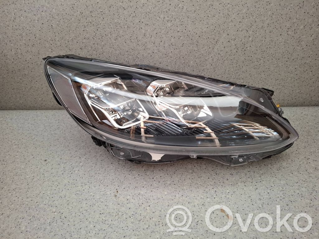 Ford Kuga III Headlight/headlamp 