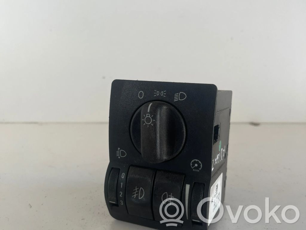 Opel Zafira A Interruptor de luz 