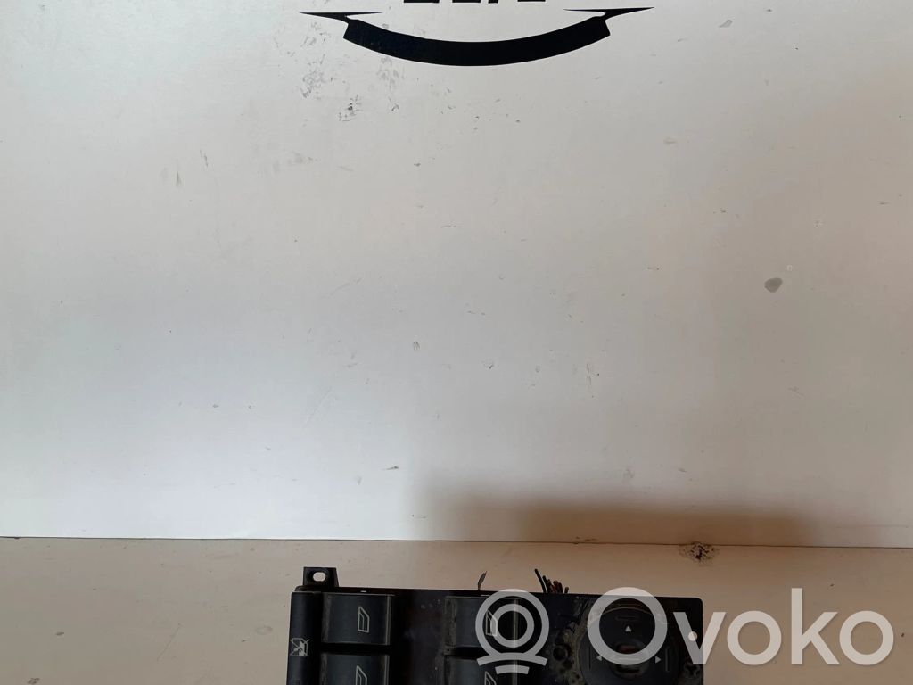 Ford Focus C-MAX Electric window control switch 