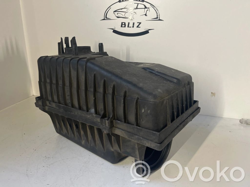 Peugeot 406 Air filter box 