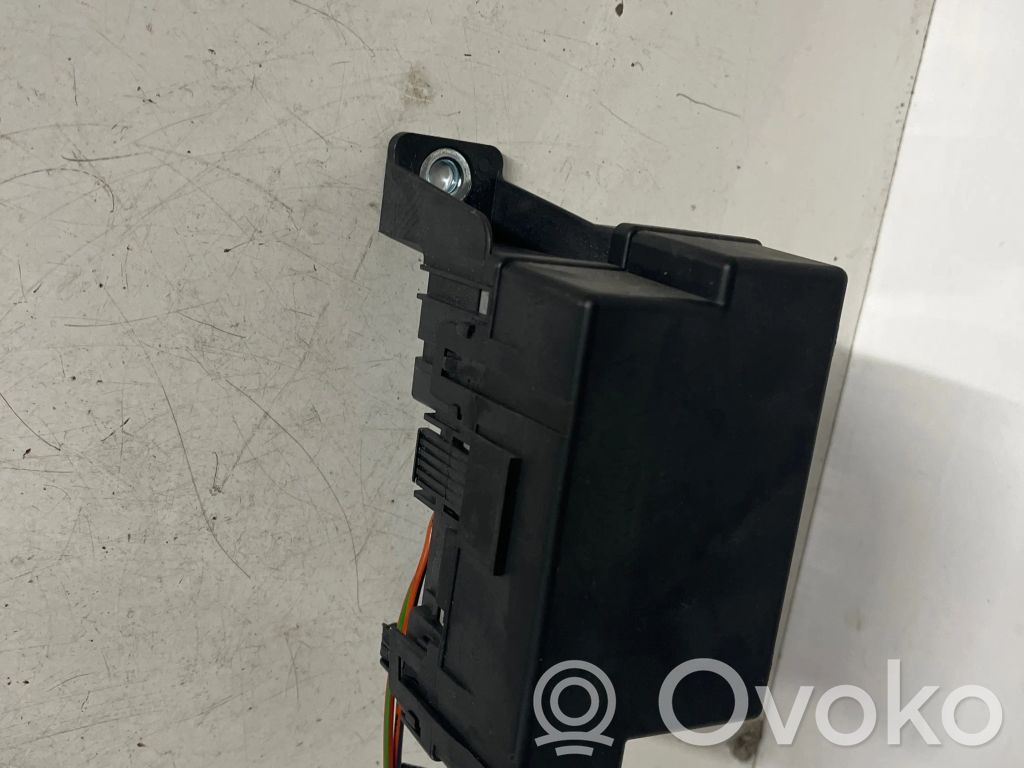 Opel Meriva B Saugiklių dėžė (komplektas) 