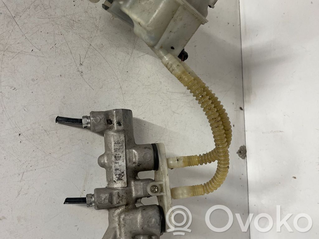 Opel Meriva A Pääjarrusylinteri 
